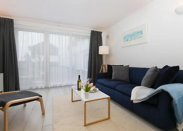 21 Carthew Court Villa