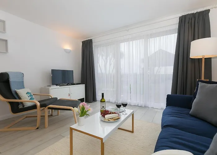 21 Carthew Court Villa